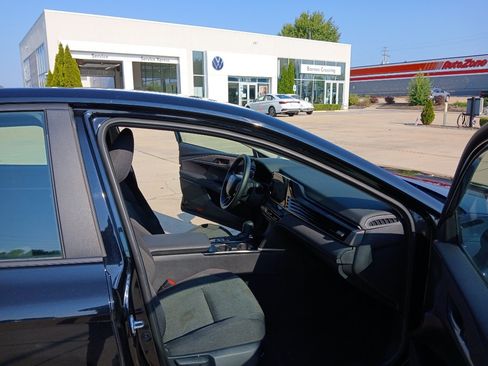 Used 2025 Toyota Camry LE FWD image 23