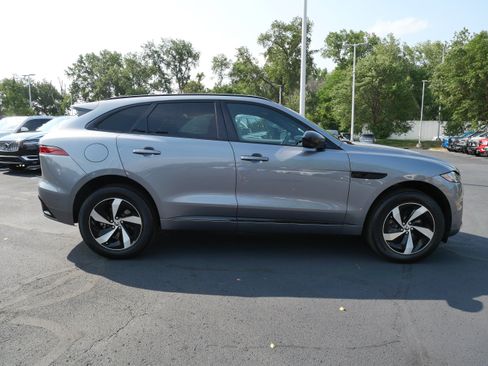 Certified 2026 Jaguar F-PACE R-Dynamic S AWD/4WD image 6