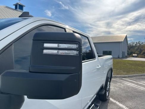 Used 2024 Chevrolet Silverado 2500 LT image 47