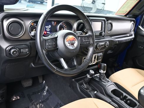 Used 2020 Jeep Wrangler Sport image 12