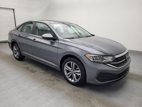 Used 2024 Volkswagen Jetta SE image 11