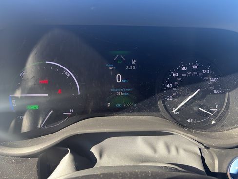 Used 2021 Toyota Sienna XLE image 9