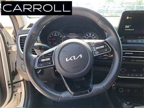 Used 2022 Kia Seltos SX image 17