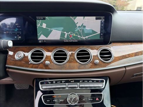 Used 2017 Mercedes-Benz E 300 image 17