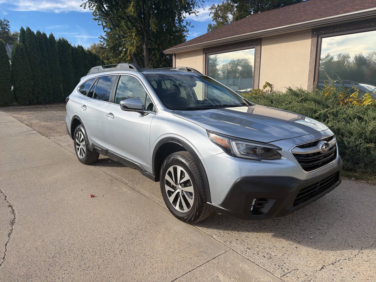 Used 2022 Subaru Outback Premium w/ Popular Package #1 AWD/4WD image 1