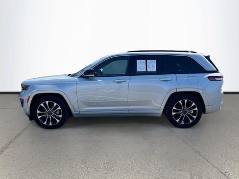 Certified 2025 Jeep Grand Cherokee Overland w/ Adv Protech Group III AWD/4WD image 4