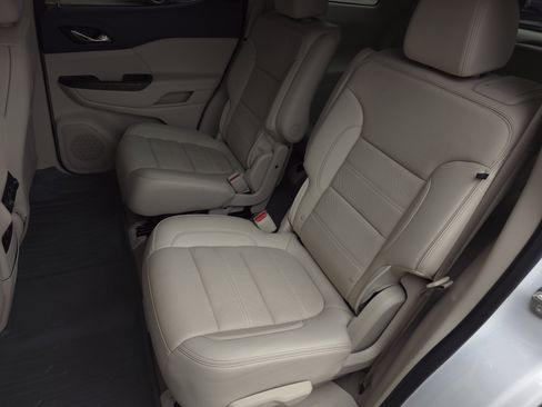 Used 2023 GMC Acadia Denali w/ Denali Ultimate Package image 31