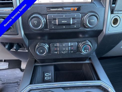Used 2019 Ford F250 XLT w/ XLT Premium Package image 28