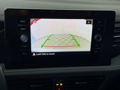 New 2025 Volkswagen Jetta SEL FWD image 16