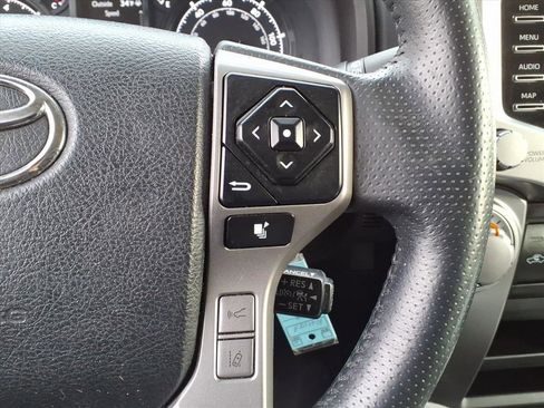 Used 2020 Toyota 4Runner SR5 image 28