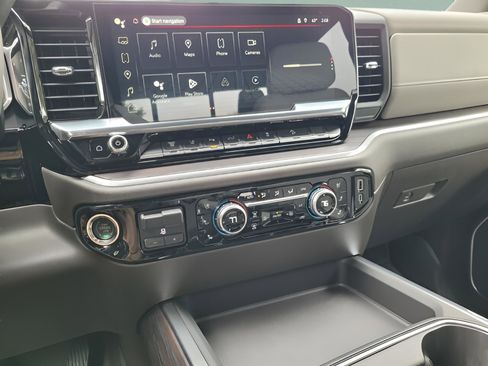 New 2026 GMC Sierra 3500 SLT w/ SLT Premium Package image 23