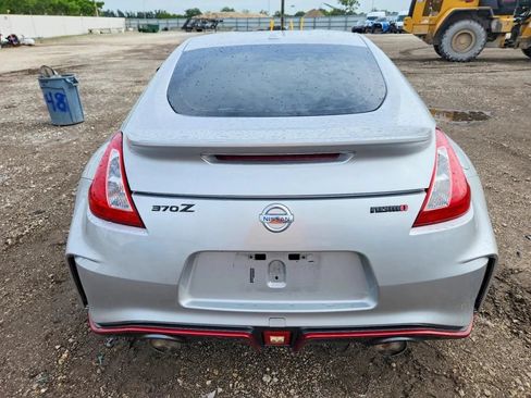Used 2016 Nissan 370Z NISMO RWD image 6
