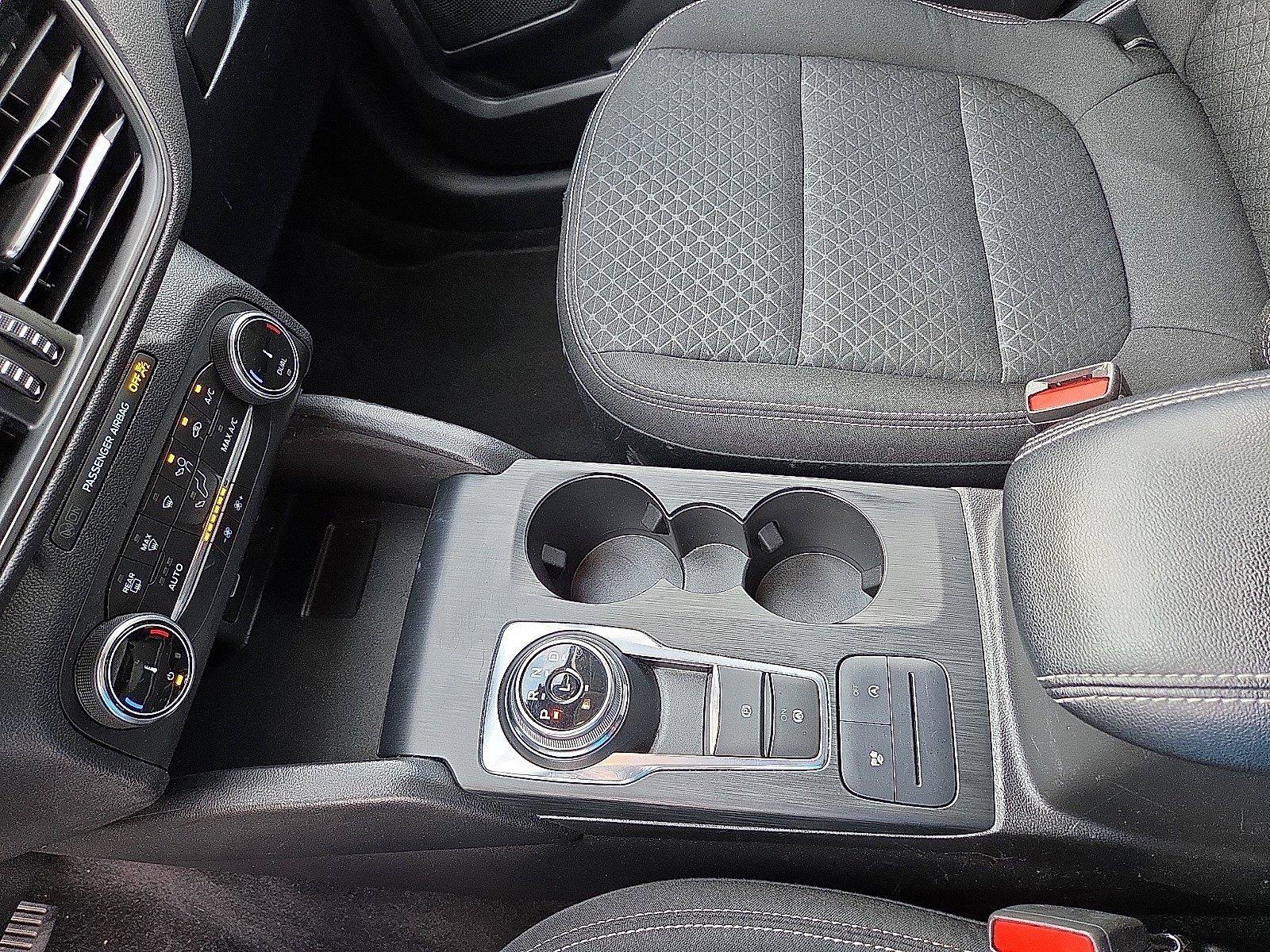 Used 2025 Ford Escape Active AWD/4WD image 19