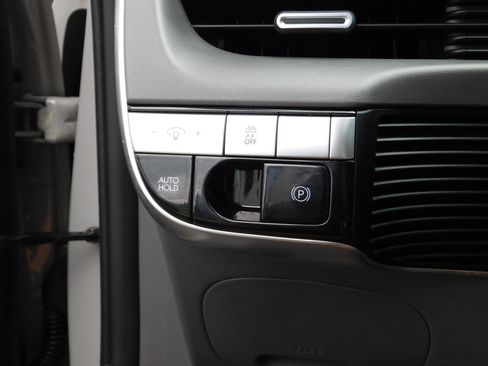 Used 2024 Hyundai Ioniq 5 SE RWD image 20