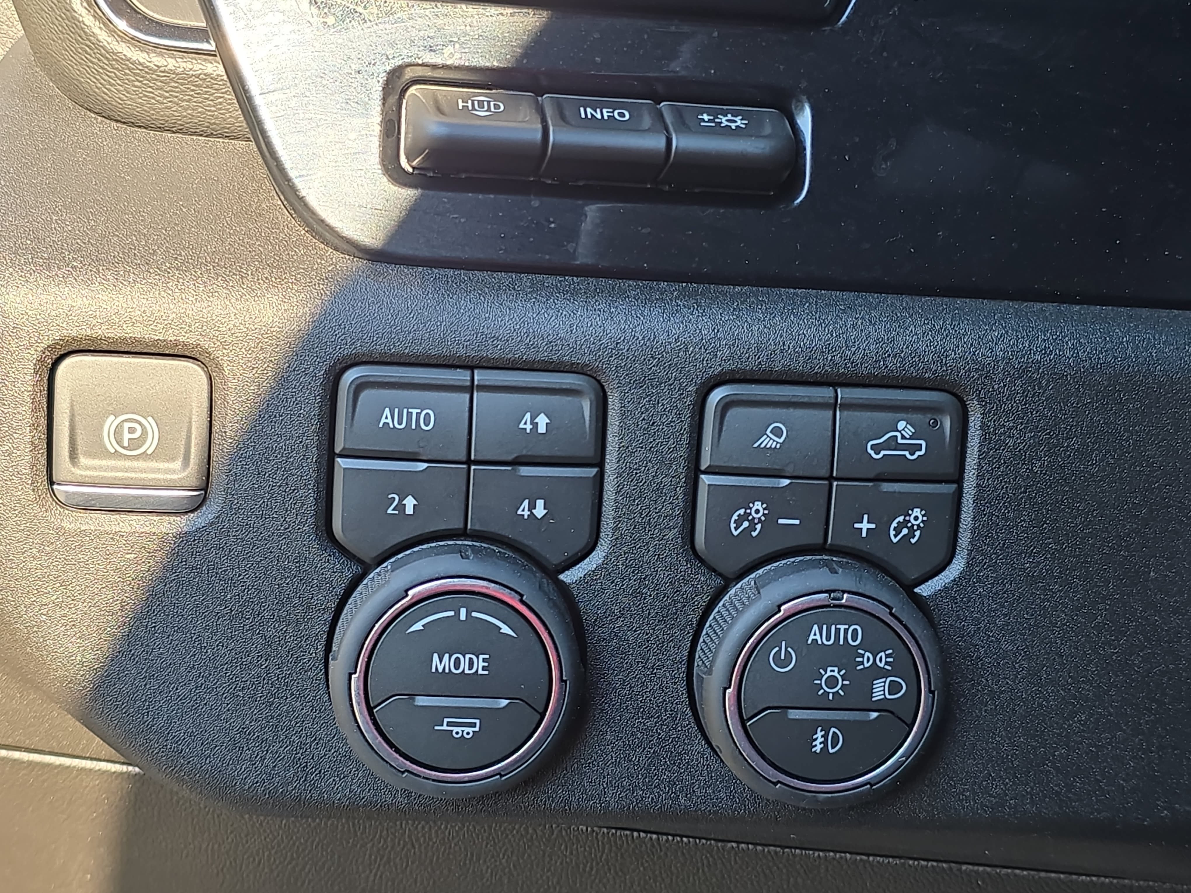 Used 2026 Chevrolet Silverado 2500 ZR2 AWD/4WD image 27