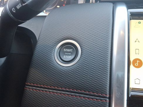 Used 2022 Land Rover Discovery Sport SE R-Dynamic image 24