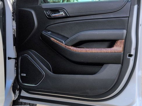 Used 2019 Chevrolet Suburban Premier w/ Premier Plus Edition image 20