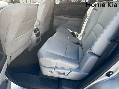 Used 2017 Honda Pilot Touring image 13