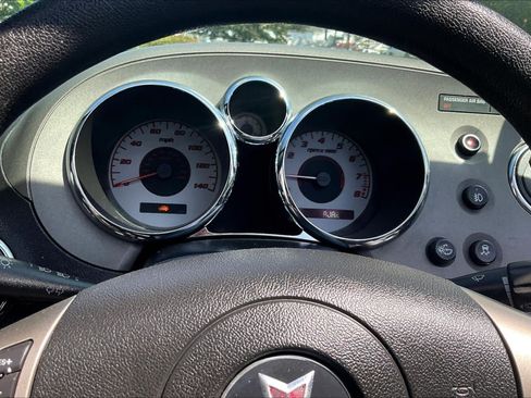 Used 2009 Pontiac Solstice Convertible w/ Preferred Package RWD image 13