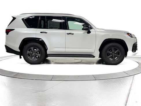 New 2025 Lexus LX 700h Overtrail image 14