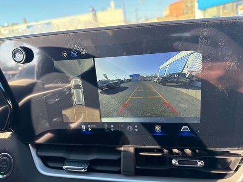 New 2026 Chevrolet Equinox LT w/ Safety and Technology Package image 38