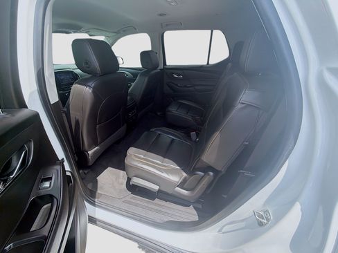 Used 2020 Chevrolet Traverse RS FWD image 21