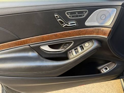 Used 2015 Mercedes-Benz S 550 Sedan image 24