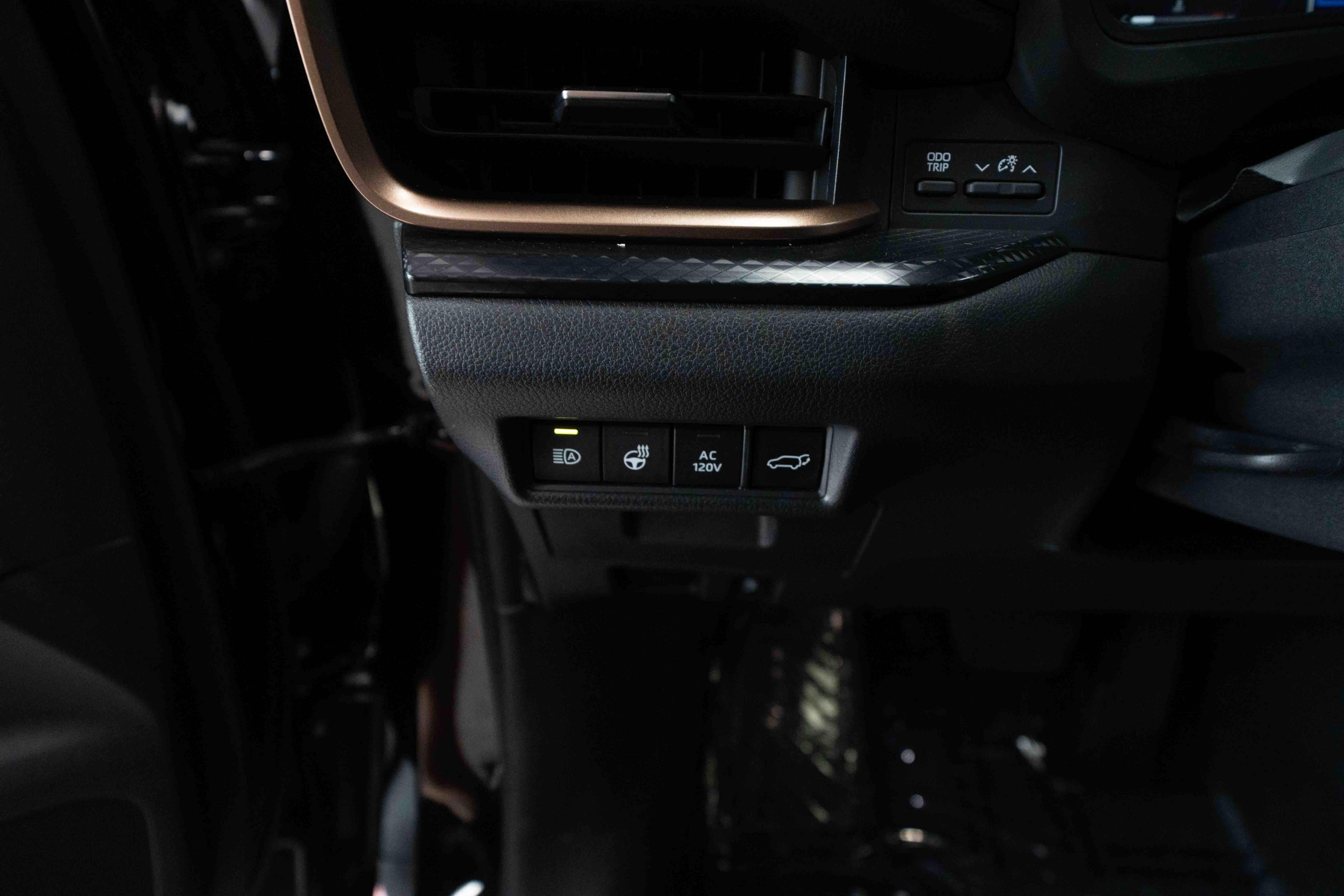 Used 2024 Toyota Grand Highlander AWD Hybrid image 11