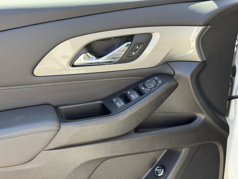 Used 2023 Chevrolet Traverse LT w/ LPO, Floor Liner Package image 12