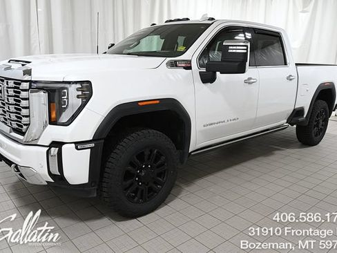 Used 2024 GMC Sierra 3500 Denali w/ Denali Reserve Package AWD/4WD image 1