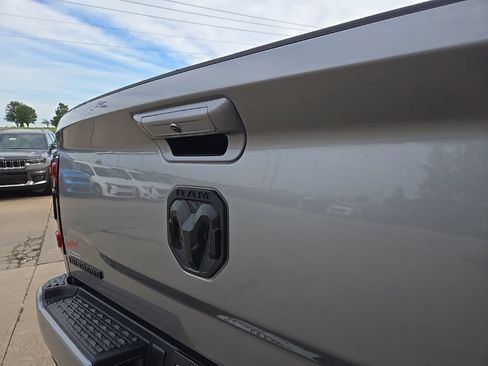 Used 2024 RAM 2500 Big Horn w/ Night Edition AWD/4WD image 25