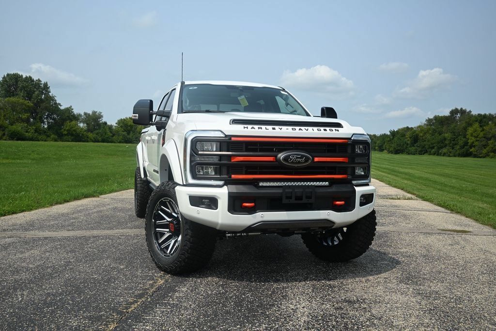 New 2026 Ford F250 Lariat w/ Black Appearance Package AWD/4WD image 2