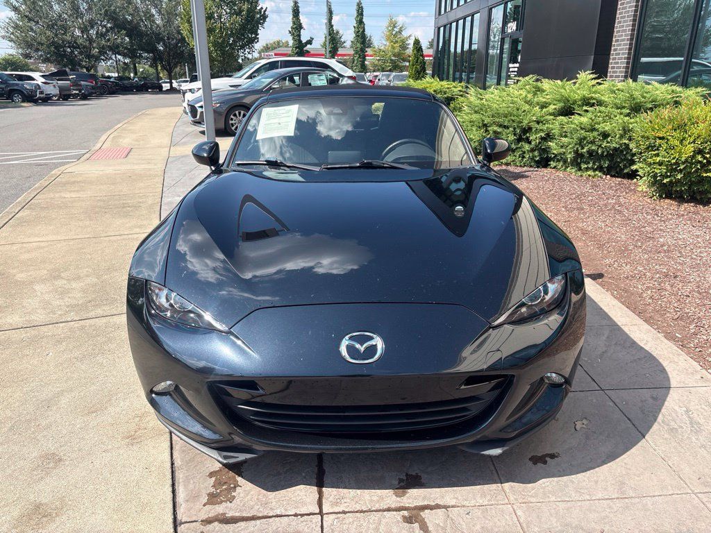 Used 2021 MAZDA MX-5 Miata Sport RWD image 11