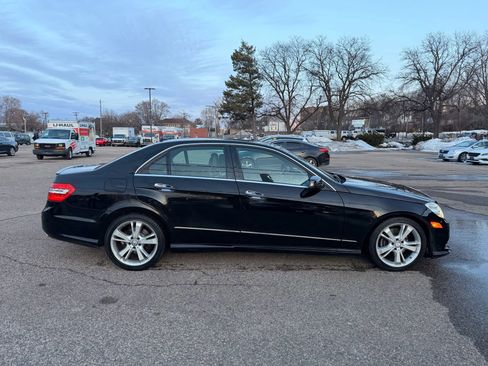 Used 2013 Mercedes-Benz E 350 4MATIC Sedan image 6