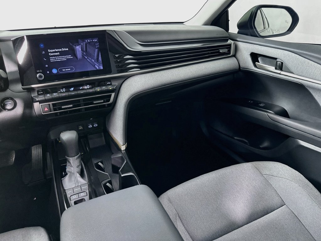 Used 2025 Toyota Camry LE w/ Convenience Package FWD image 22