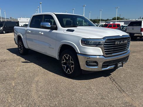 Used 2026 RAM 1500 Laramie AWD/4WD image 1