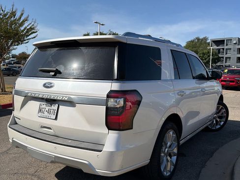 Used 2018 Ford Expedition Platinum AWD/4WD image 5
