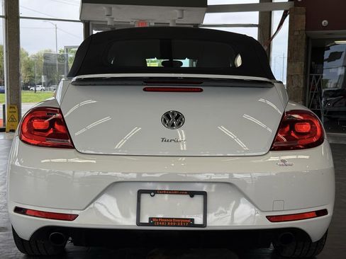 Used 2014 Volkswagen Beetle R-Line FWD image 13