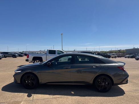 Used 2026 Hyundai Elantra Sport image 13