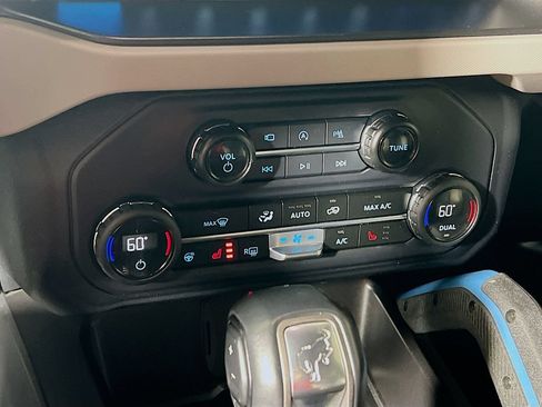Used 2023 Ford Bronco Wildtrak AWD/4WD image 14