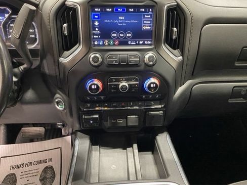 Used 2021 GMC Sierra 2500 AT4 w/ AT4 Premium Plus Package AWD/4WD image 16