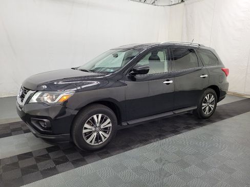 Used 2018 Nissan Pathfinder SV AWD/4WD image 2