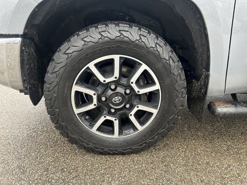 Used 2019 Toyota Tundra SR5 w/ TRD Off Road Package image 12