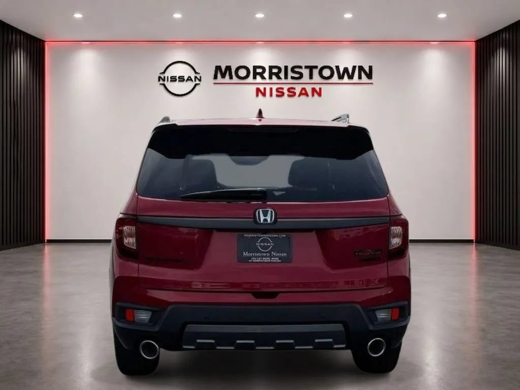Used 2023 Honda Passport TrailSport image 3