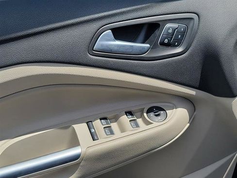 Used 2019 Ford Escape Titanium image 58