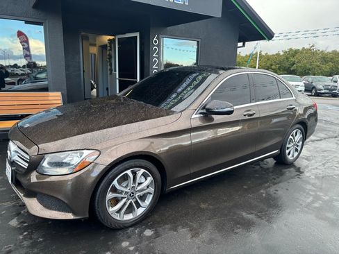 Used 2018 Mercedes-Benz C 300 Sedan image 4