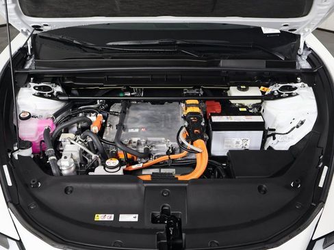 New 2026 Lexus RZ 350e image 9