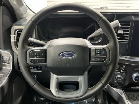 Used 2025 Ford F350 Lariat image 14