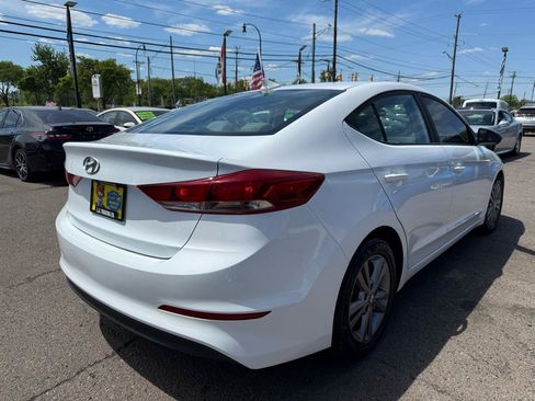 Used 2017 Hyundai Elantra SE FWD image 5
