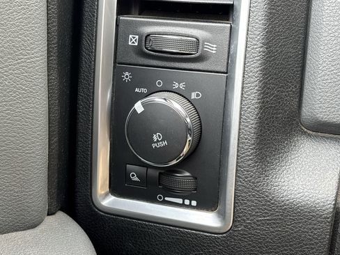 Used 2017 RAM 1500 Big Horn AWD/4WD image 25
